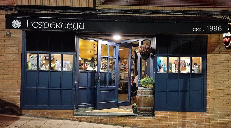 L'esperteyu Pub- Cervecería - bar para ver fútbol en Oviedo