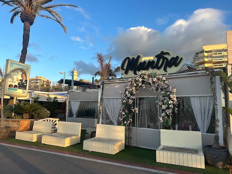 Mantra Lounge Bar - bar para ver fútbol en Marbella