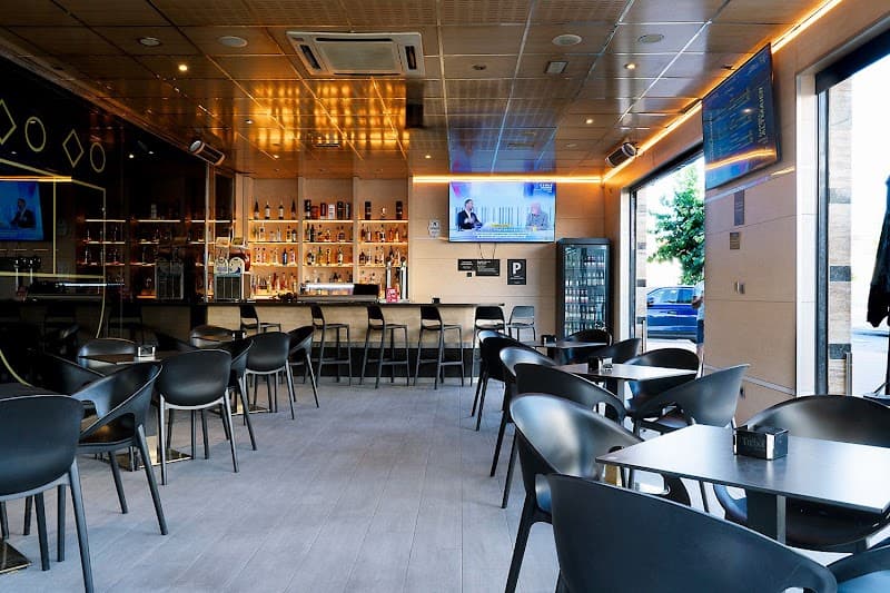 Trébol Las Torres Sport Café & Salón de Juego - bar para ver fútbol en Murcia