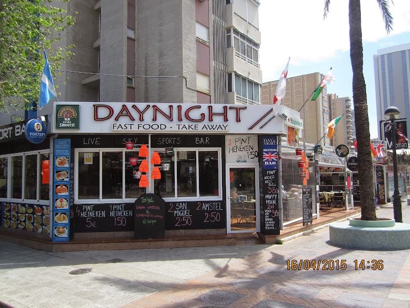 Daynight - bar para ver fútbol en Benidorm