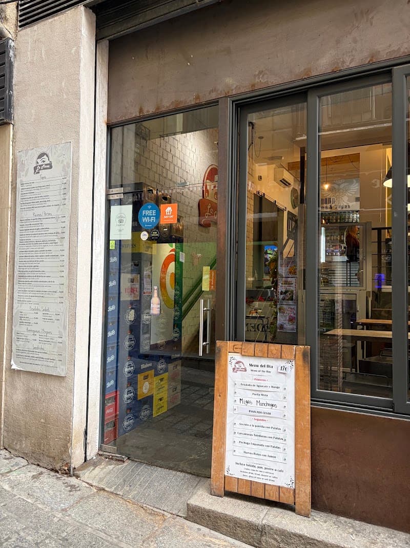 La Mona Bar - bar para ver fútbol en Toledo