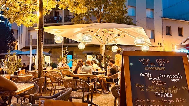 Ocre Bar - bar para ver fútbol en Girona