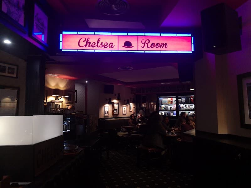 Chelsea British Bar - bar para ver fútbol en León