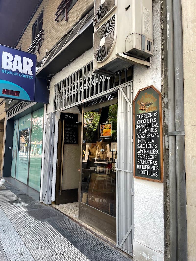 Bar Hernán Cortés - bar para ver fútbol en Zaragoza