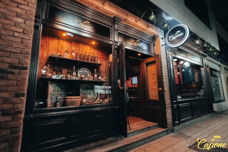 Capone lounge Gijón - bar para ver fútbol en Gijón