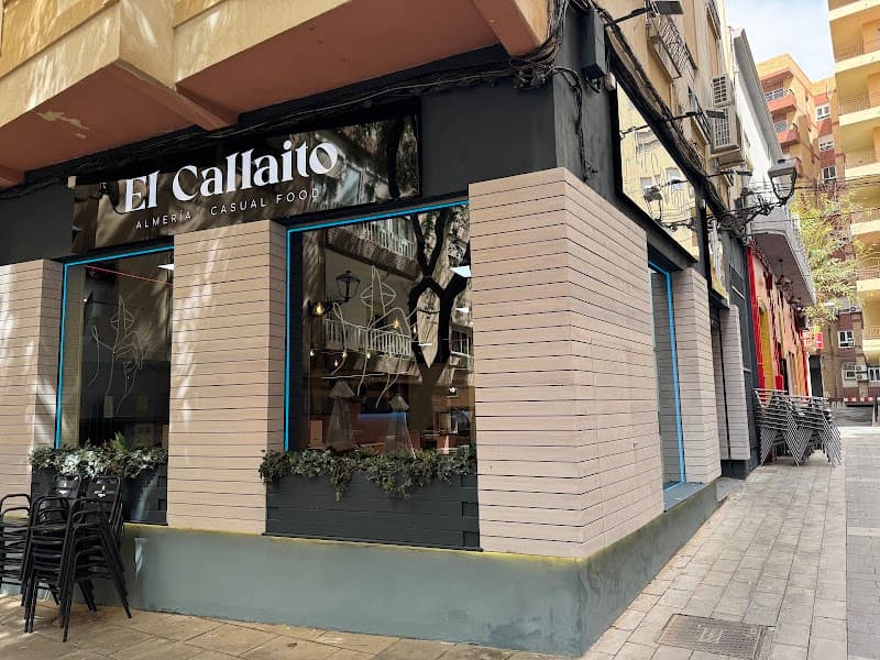 El Callaito Casual Food Almería - bar para ver fútbol en Almería