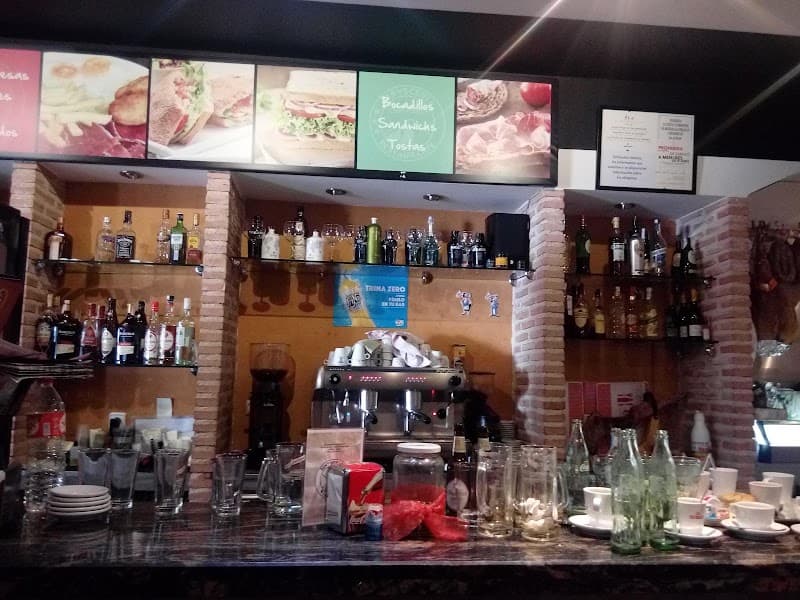 Gurugu - bar para ver fútbol en Toledo