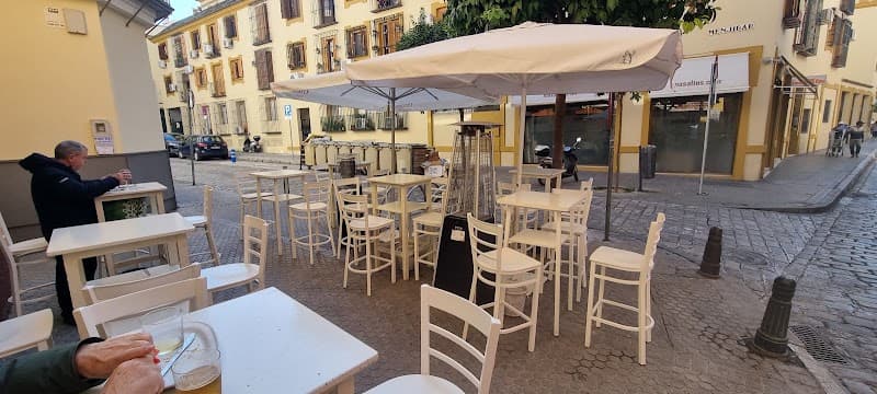 Bar Los Juanes - bar para ver fútbol en Seville