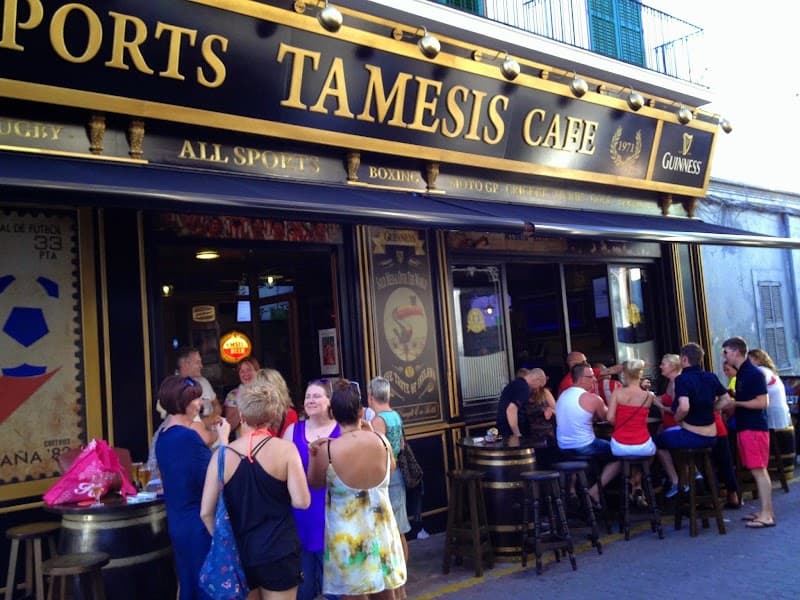 TAMESIS SPORTS CAFE - bar para ver fútbol en Ibiza