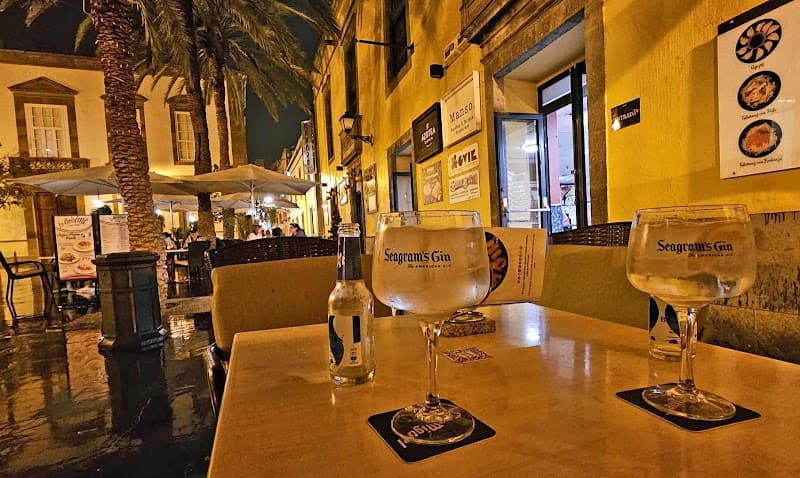 La Terraza Mahou - bar para ver fútbol en Las Palmas