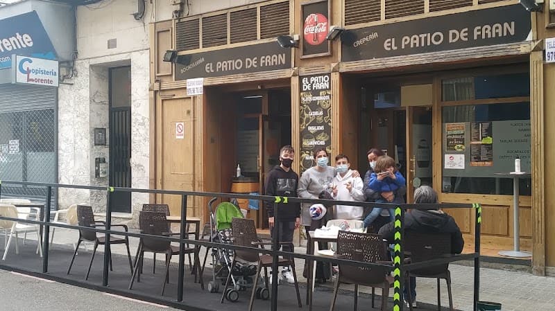 El Patio de Fran - bar para ver fútbol en Zaragoza