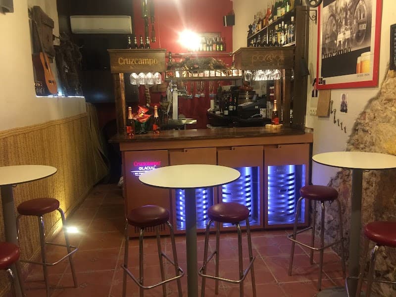 PA&OLI BAR BODEGA - bar para ver fútbol en Tarragona