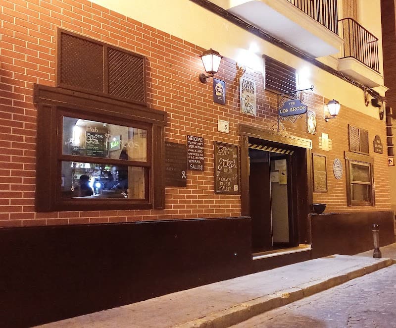 Pub Los Arcos - bar para ver fútbol en Cádiz