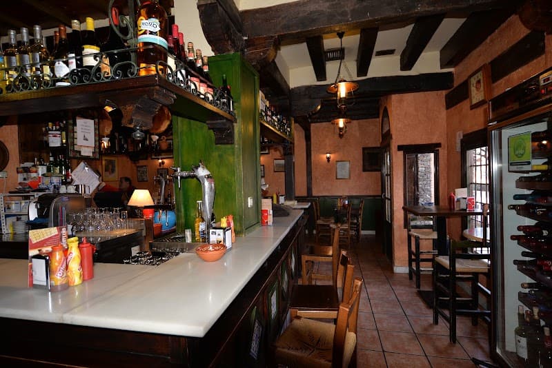 Taberna Ríos. Rincón Alpujarreño - bar para ver fútbol en Granada