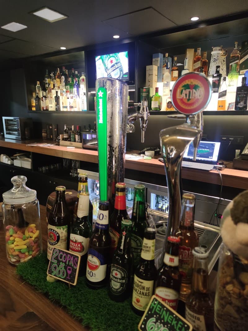 Orenes Sports Bar & Salón de Juego - bar para ver fútbol en Madrid