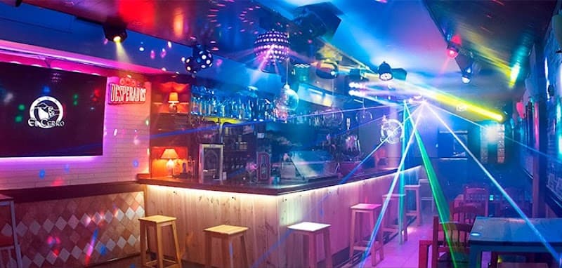 Bar El Cerro Karaoke Vitoria-Gasteiz - bar para ver fútbol en Vitoria-Gasteiz