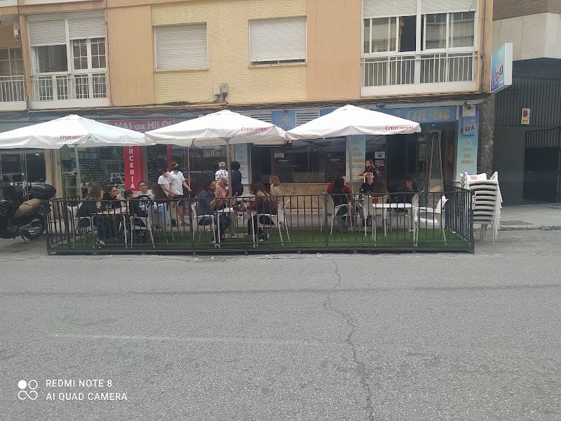 Café Bar Playa - bar para ver fútbol en Granada