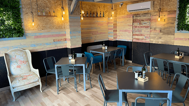 El Puerto - bar para ver fútbol en Elche