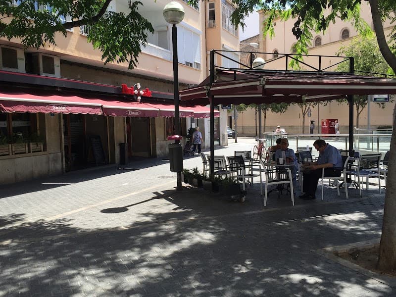 Sport bar Cafetería, Apuestas Deportivas, Local de Juego - Punt de Joc (El Plaza) - bar para ver fútbol en Palma de Mallorca