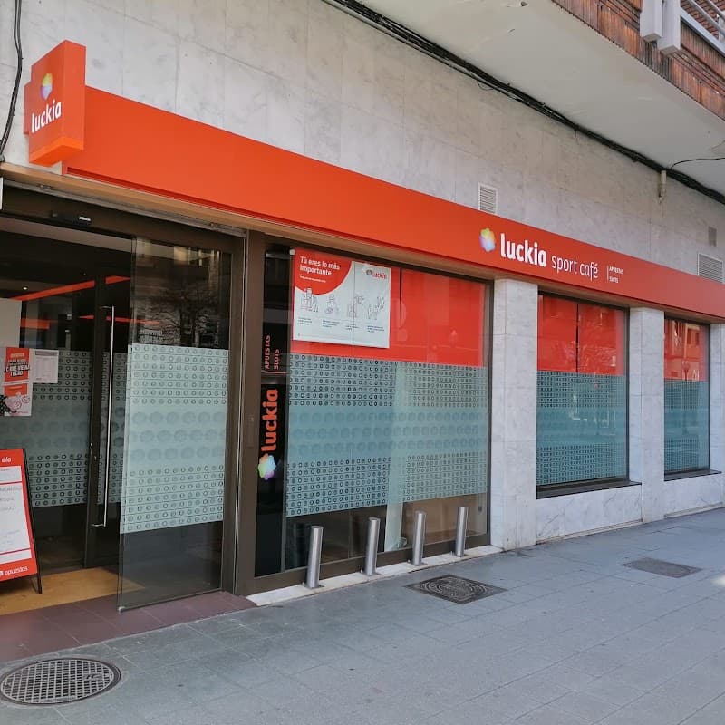Luckia Sport Café - bar para ver fútbol en Gijón