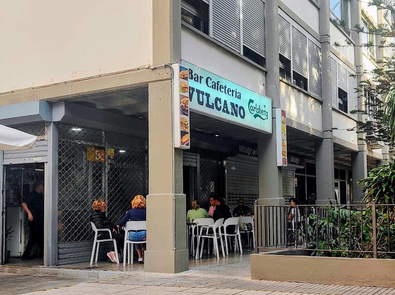 Bar Cafetería Vulcano - bar para ver fútbol en Santa Cruz de Tenerife