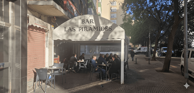 Bar Las Pirámides - bar para ver fútbol en Cádiz